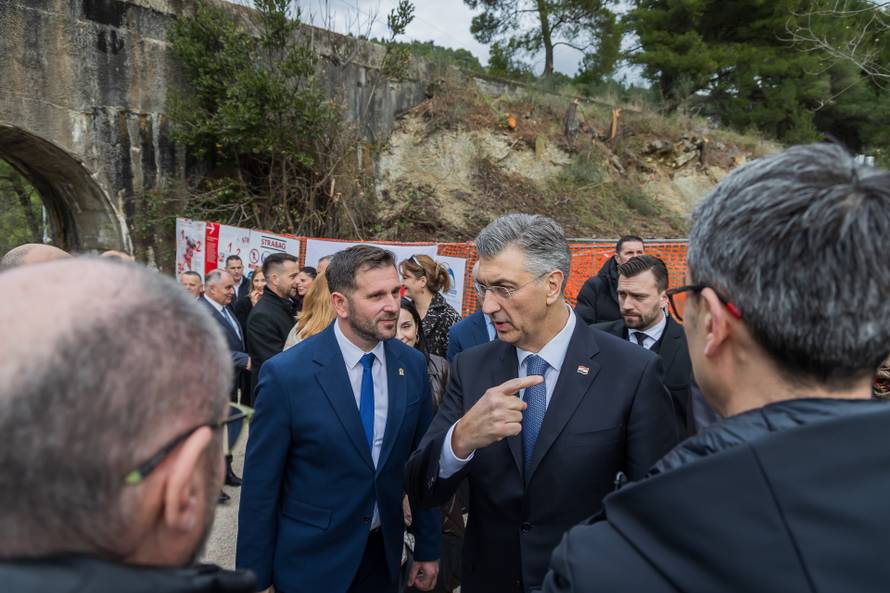 Solin: Andrej Plenković u društvu ministara otvorio je radove na pročistaču vode