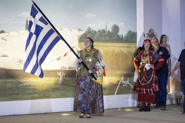 Vinkovci: Etno frizure svijeta na Vinkovačkim jesenima