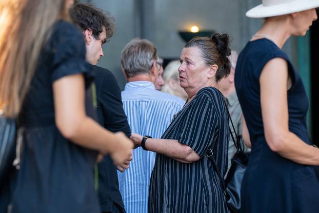 Zagreb: Pogreb glumice Nine Erak