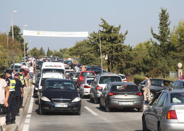 Vrpolje: Velike gužve u prometu na blagdan Velike Gospe