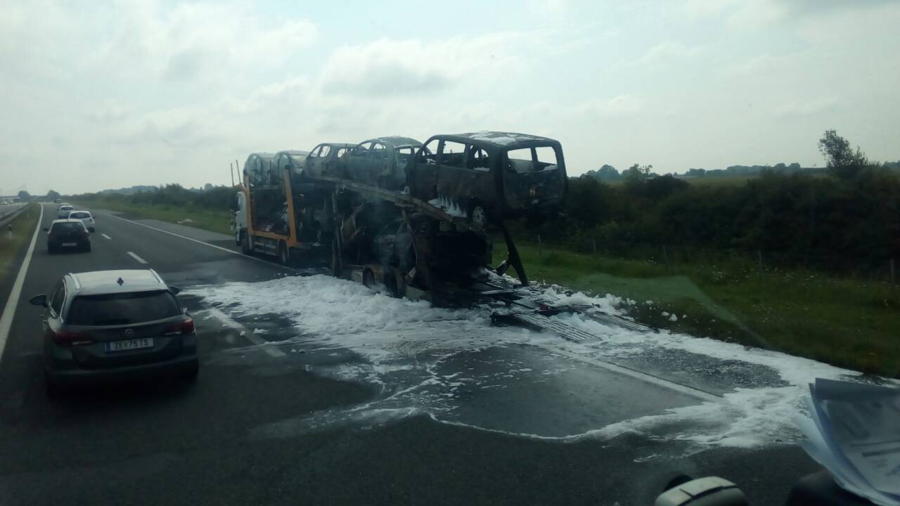 Gorio na autocesti A3: Kamion planuo zbog užarenih kočnica