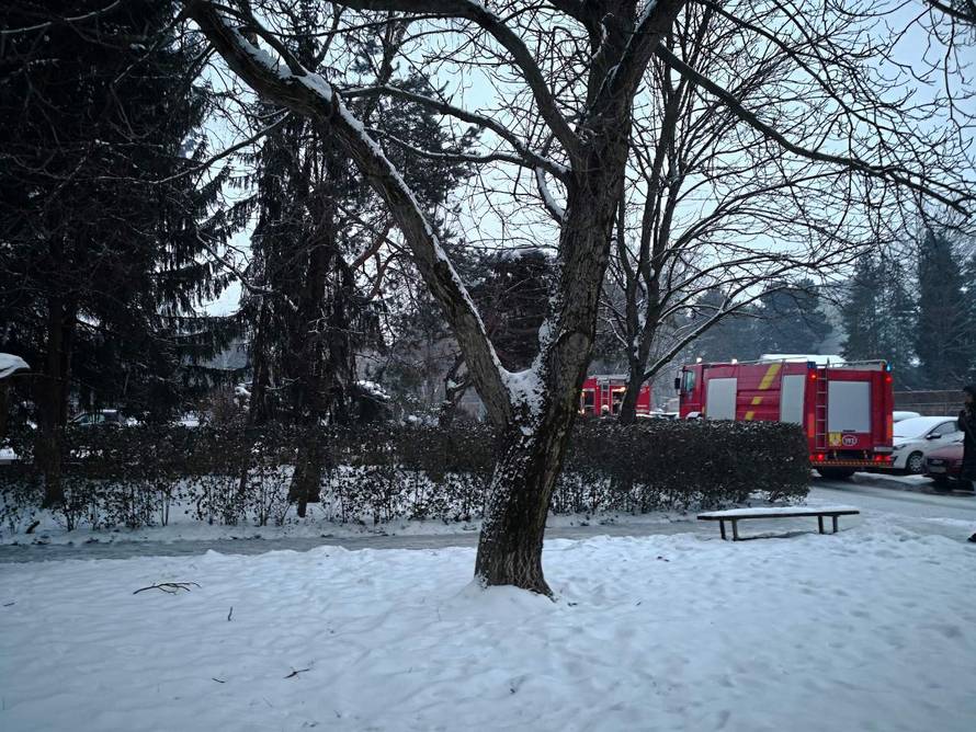 Izbio požar u podzemnoj garaži stambene zgrade u Zagrebu