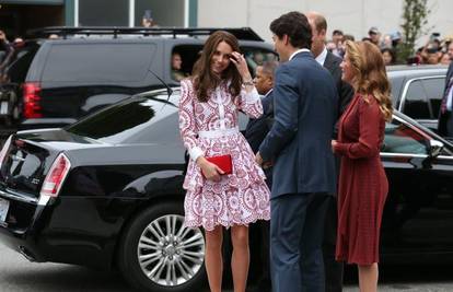 I princeza je samo žena: Kate 'pala' na kanadskog premijera