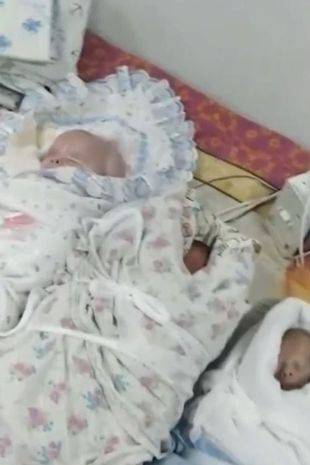 Potresne fotografije: Tek rođene bebe morali su seliti u podrume