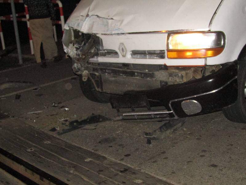 Nesreća u Pleternici: Kombi se zabio u vlak, nema ozlijeđenih