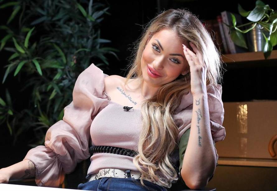 Hana Rodić prije svih operacija izgledala je potpuno drukčije: Evo koje je sve korekcije radila