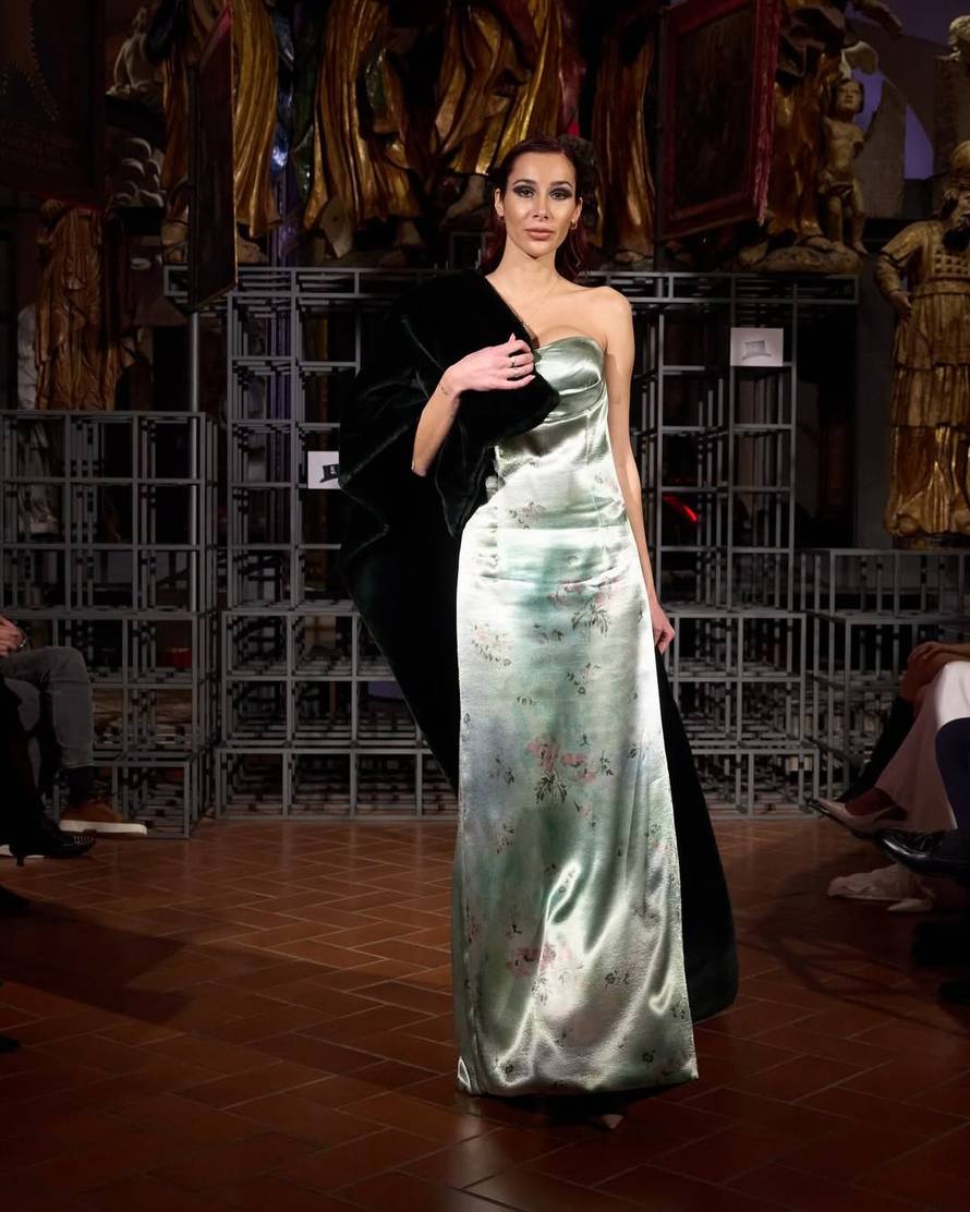 FOTO Haljina Snježane Schillinger na humanitarnoj reviji prodana čak dva puta