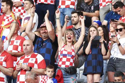 Split: Navijači na Poljudu prate susret Hrvatske i Francuske u Ligi nacija