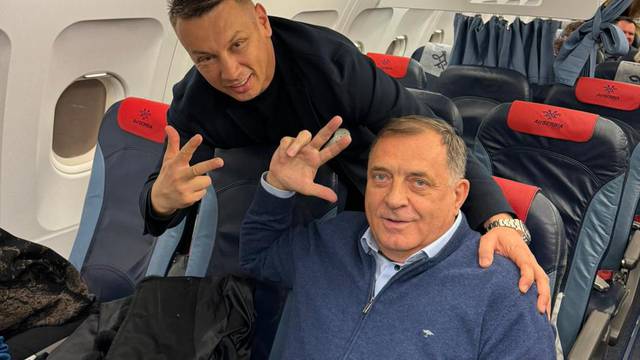 Dodik otputovao u Rusiju, na letu pozirao s podignuta tri prsta: Jačamo vezu s Moskvom