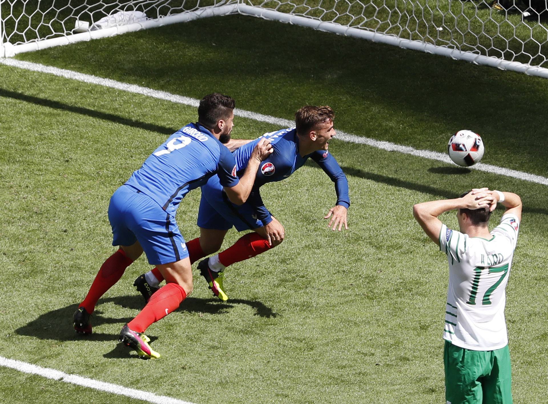 France v Republic of Ireland - EURO 2016 - Round of 16