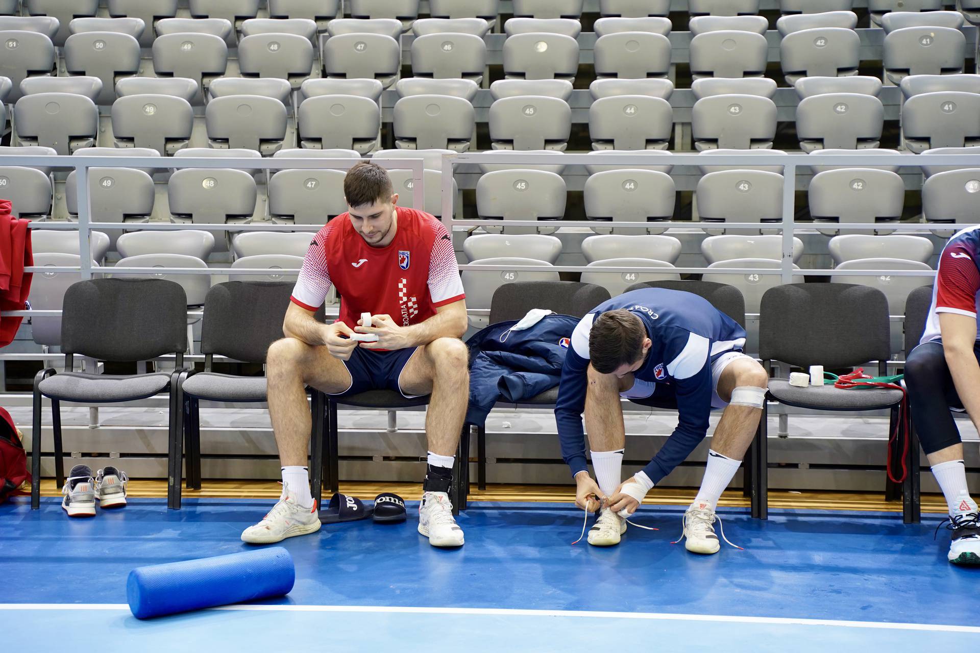 Horvat: Ostali smo bez srednjih, ali oni koji su tu mogu odigrati. Važno je da ostanemo obitelj...