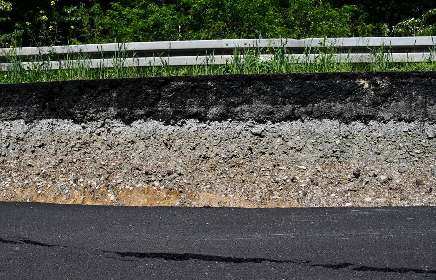 Rešetari: Ogromno klizište na dionici ceste koja povezuje Požešku kotlinu s autocestom