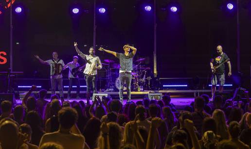 FOTO Grupa S.A.R.S. nastupila u Puli: Pogledajte atmosferu!