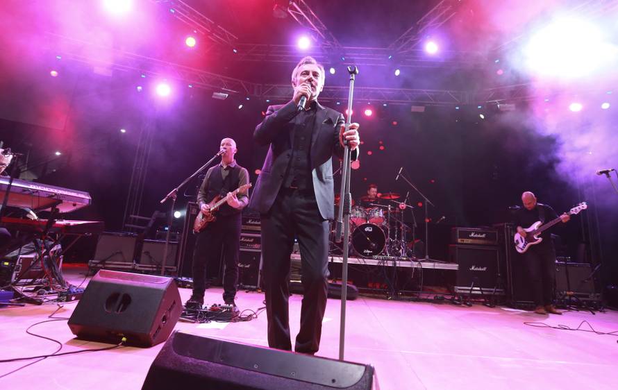 Frankfurt: Miroslav Å koro zabavljao posjetitelje Hrvatske noÄi