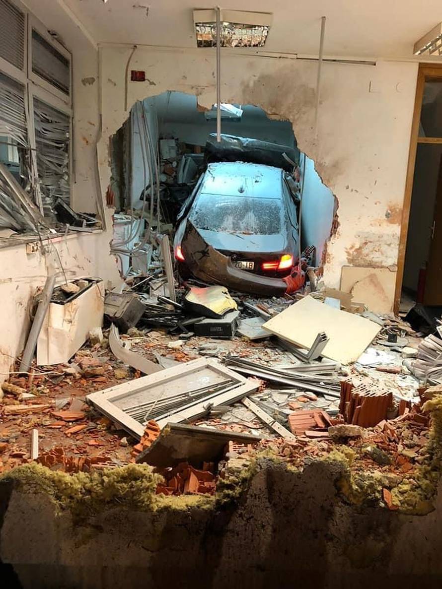 Pijan u očevom BMW-u zabio se u naplatnu kućicu i ubio radnika HAC-a: 'Što sam pio? Ne znam...'