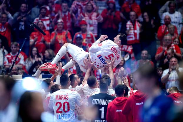 Hrvatska rukometna reprezentacija osvojila je srebrnu medalju na Svjetskom prvenstvu