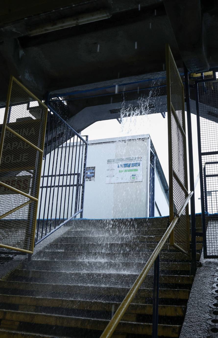 Zagreb: Velike količine kiše na maksimirskom stadionu
