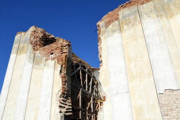 Žažina: Uskoro počinje obnova oštećene crkve sv. Nikole i Vida