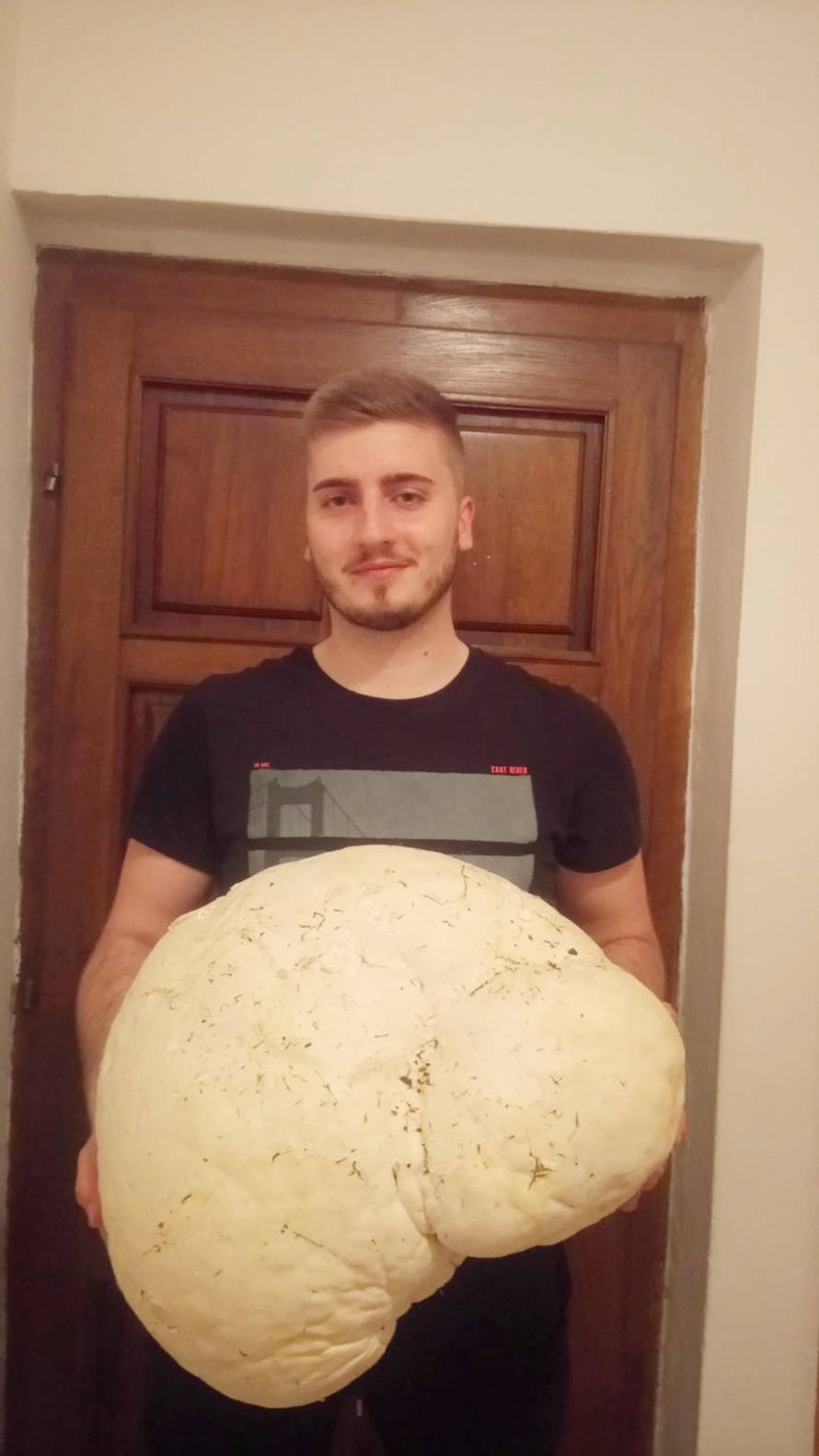 'Gljivu tešku 4.5 kilograma planiramo podijeliti i pojesti'