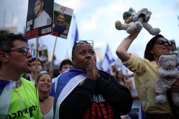 Hostages-prisoners swap deal between Hamas and Israel