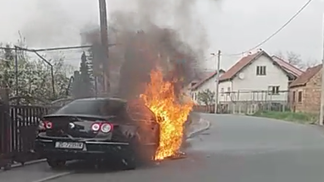 Volkswagen izgorio u Zagrebu: U požaru nije bilo ozlijeđenih