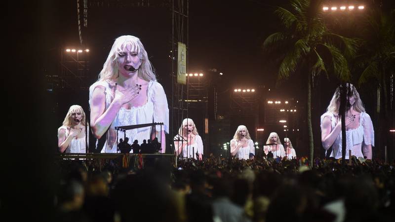 Preko dva milijuna ljudi slušalo je Lady Gagu na Copacabani! 18 2025 05 04t025512z 1010683125 rc2naea158kr rtrmadp 3 music lady gaga brazil