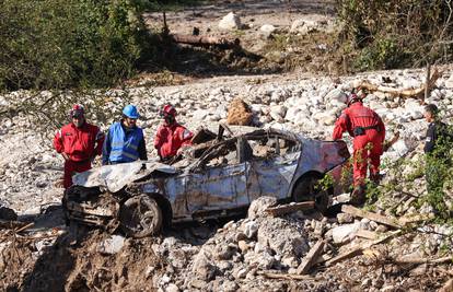 Komunalcu pozlilo u Jablanici u BiH, spasio ga je hrvatski tim