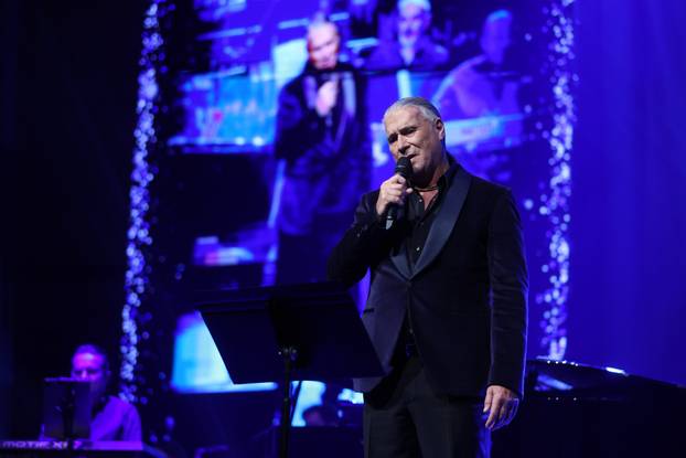 Zagreb: Bo&zcaron;i&cacute;ni gala koncert Croatia osiguranja "Croatia povezana pjesmom" u KD Lisinski