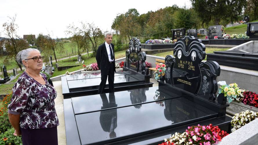 Ziher je ziher! Još dok su živi napravili su sami sebi karmine