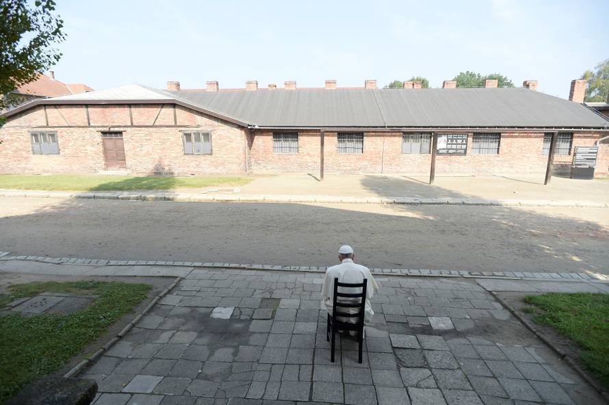 Pope Francis arrives to visit Auschwitz's former Nazi death camp