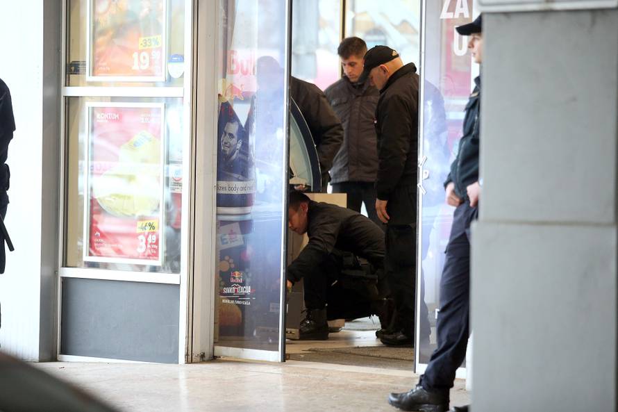 Raznijeli bankomat: Detonacija uništila gotovo cijelu trgovinu!