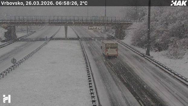 FOTO SNIJEG ZAMEO CESTU Evo kako izgleda A6 Zagreb - Rijeka