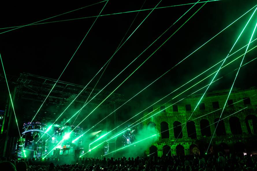 Jean-Michel Jarre dignuo Pulu na noge! 'Malo ću vas provesti kroz svoju 'kuhinju', uživajte!'