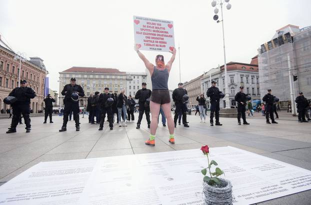 Zagreb: Prosvjednici na Trgu bukom pokušali ometati molitelje krunice