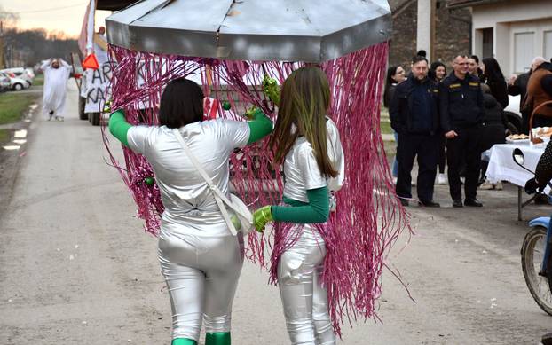Donja Bebrina: Urnebesni pokladni utorak u Donjoj Bebrini