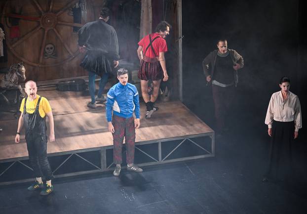 Zagreb: Premijera predstave "Carmina Burana" u kazalištu Gavella