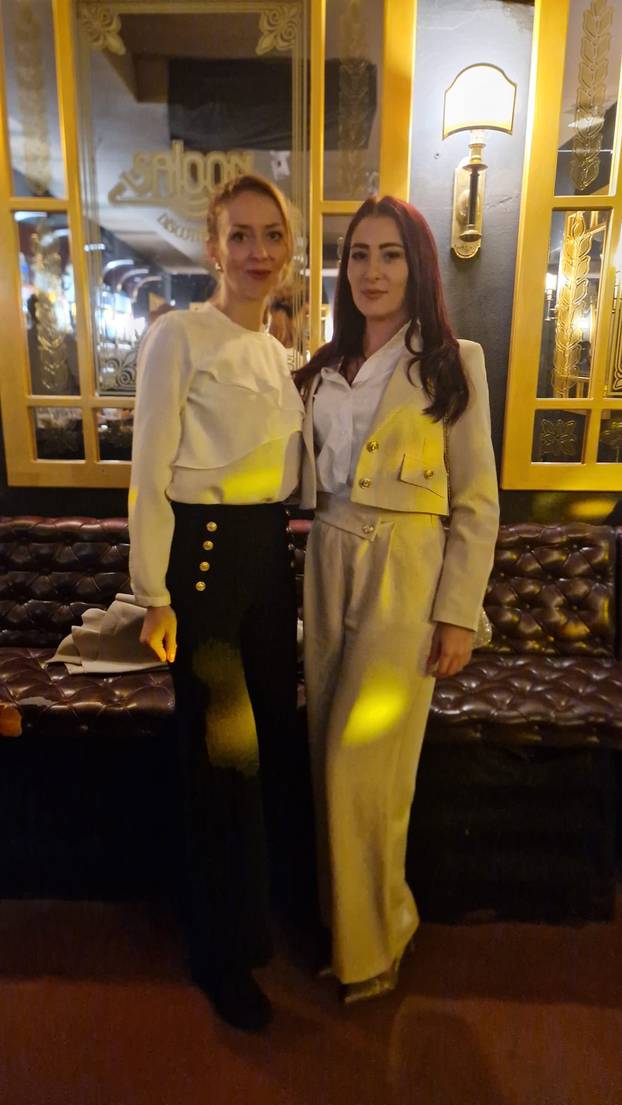 Zaboravite politiku! Pogledajte što su dame nosile u stožerima