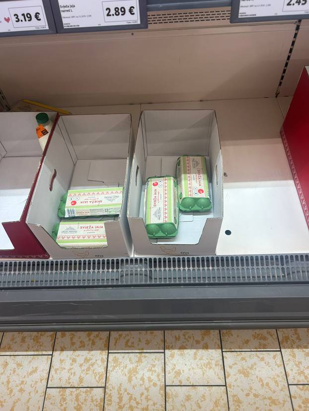 FOTO Pogledajte kako izgledaju police s jajima u dućanima!