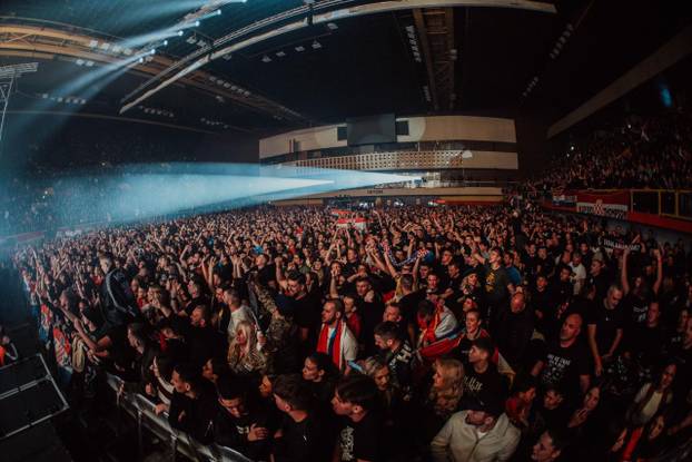 FOTO Pogledajte kako je bilo drugu večer zaredom na koncertu Thompsona u Splitu