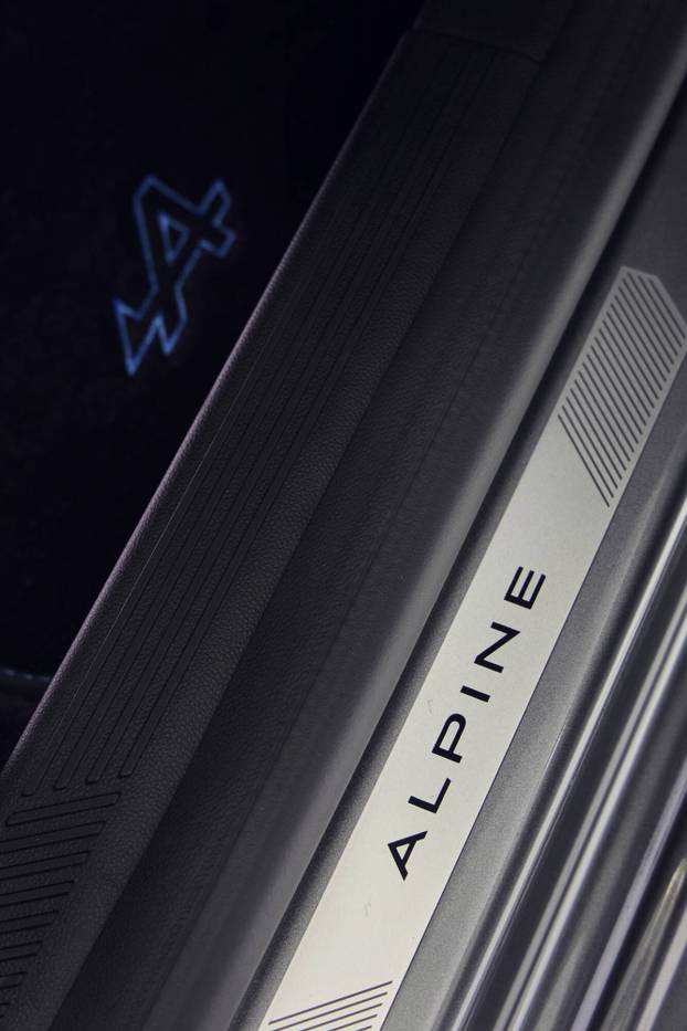 RENAULT CLIO VI FULL HYBRID E-TECH (RB3B1 HEV)