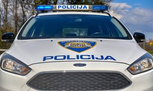 Vodice: Policija privela dva Nepalca s lažnim vozačkima