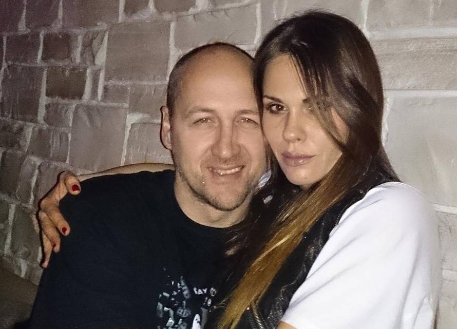 Dino Rađa slavio 55. rođendan, pjevala mu voditeljica Batinić