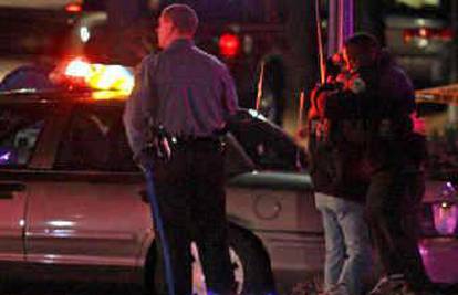 SAD: Ušetao u gradsko vijeće i ubio petero ljudi