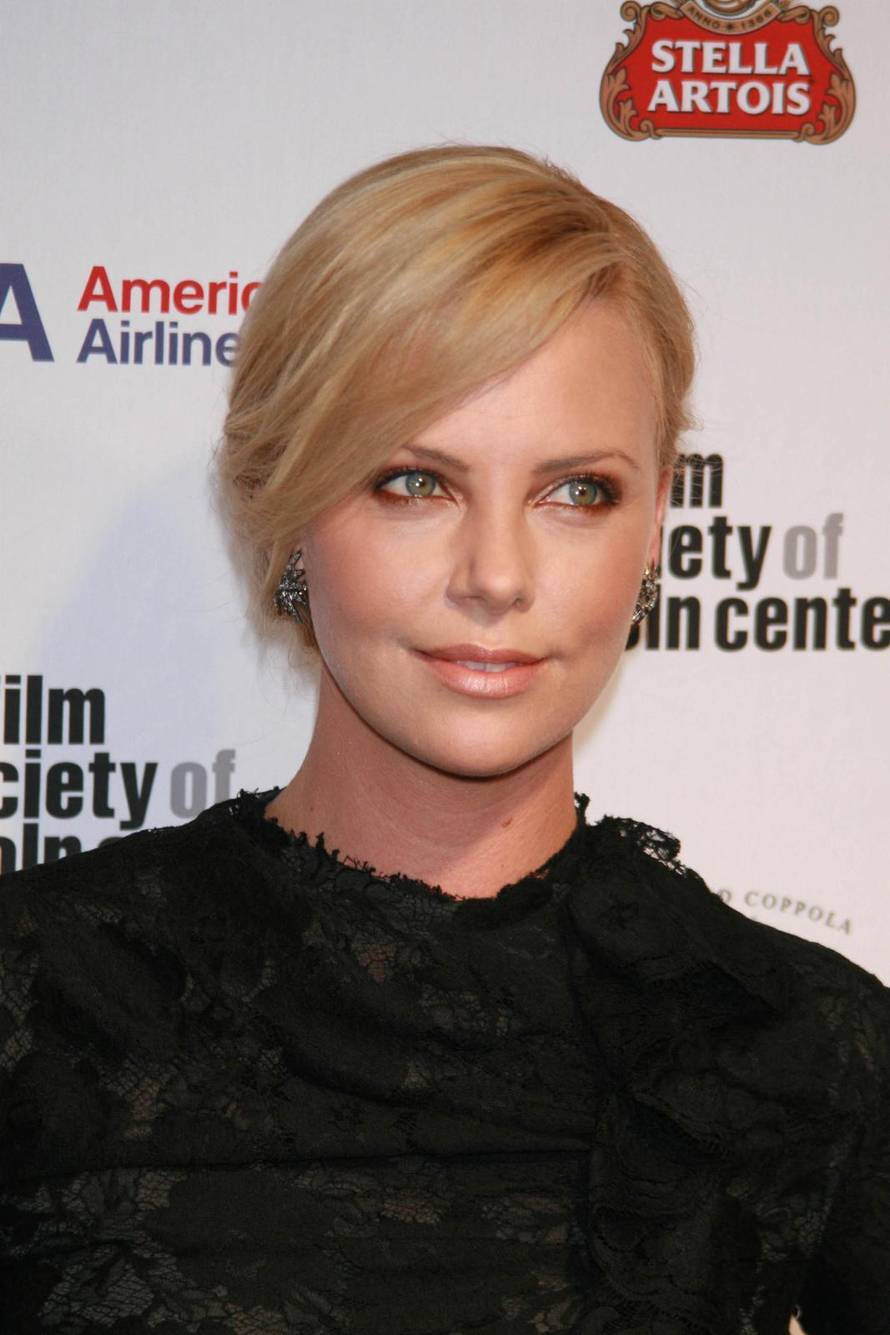 Benoni: 7.8.1975. ro?ena Charlize Theron