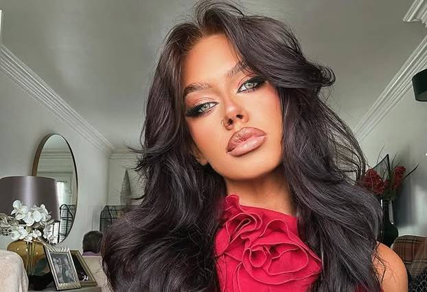 FOTO Skinula je gotovo 90 kila i pokazala svoje vruće tijelo: 'Izgledaš kao prava boginja'