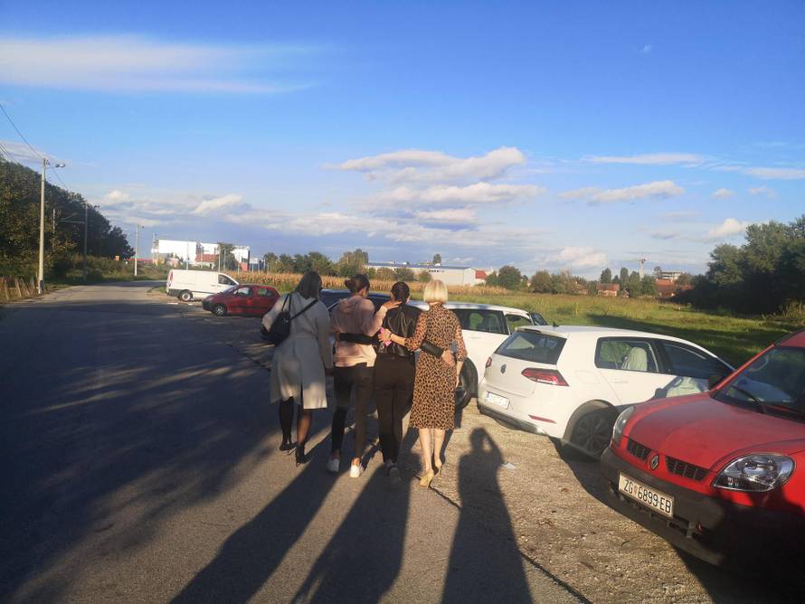 'Najvažnije mi je bilo zagrliti kćer, napisala sam knjigu za majku koja je umrla od korone'