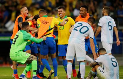 Brazil ubojit u klasiku! 'Gauči' pogađali okvir, Messi frustriran