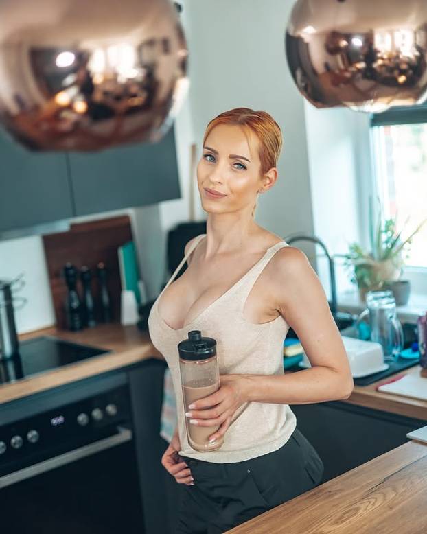 FOTO Nije joj jasno zašto joj blokiraju Instagram: 'Ne vidim ništa preseksi u svojim fotkama'