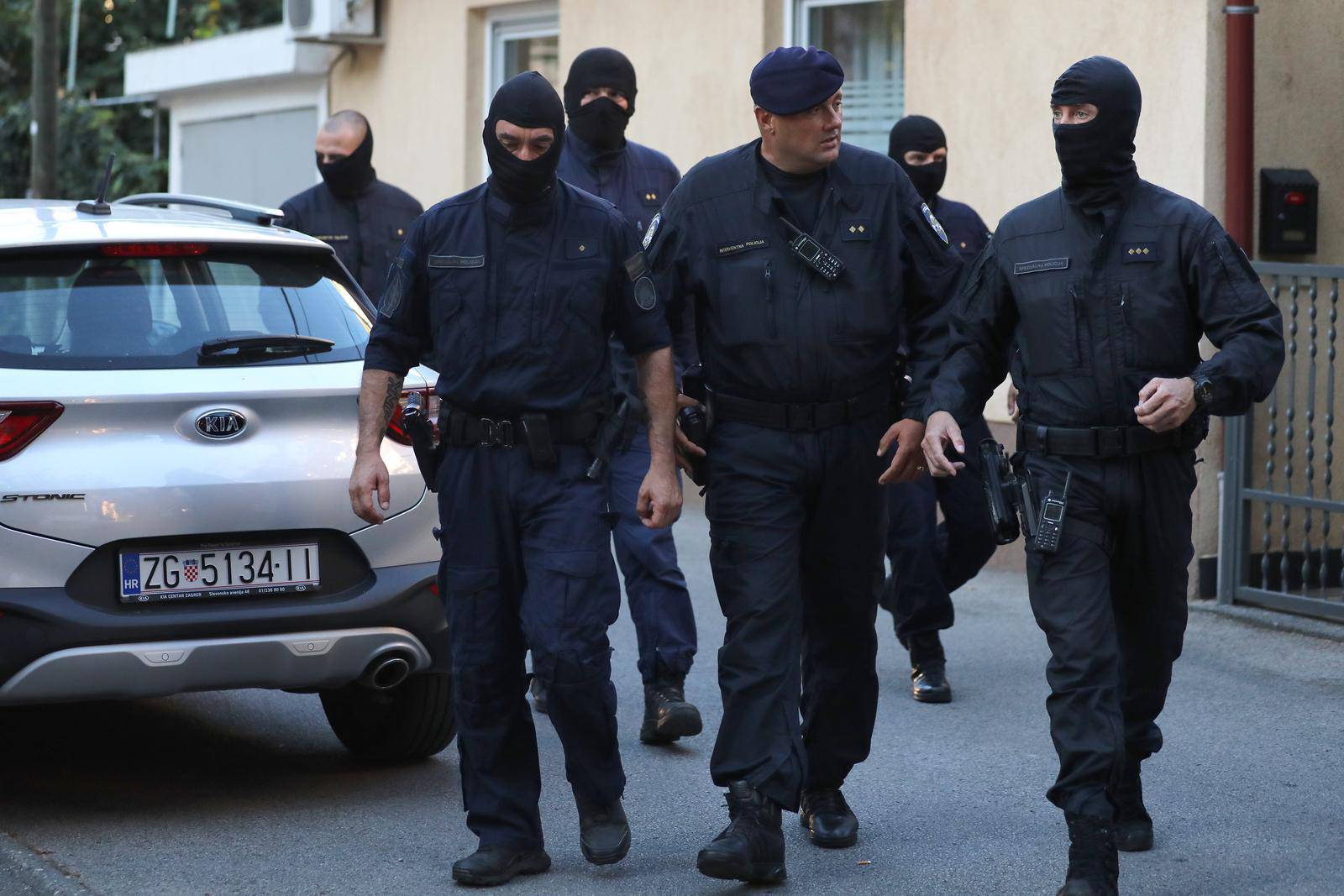 Zagreb: Kriminalistička policija u istrazi stambene zgrade na Srednjacima