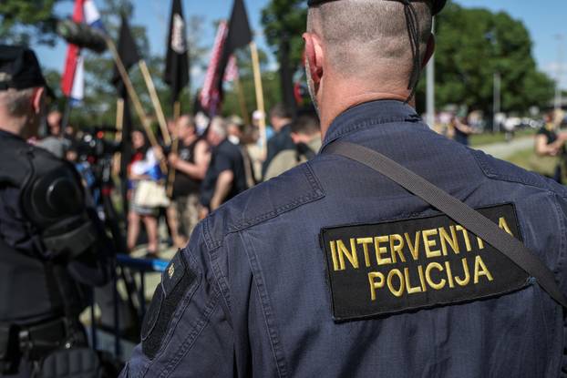 Zagreb: Dražen Keleminec sa svojim pravašima došao na Trnjanske kresove